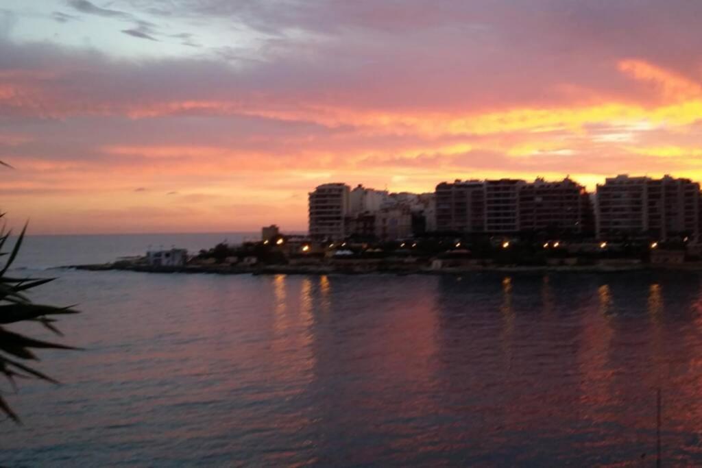 St Julians' Sea Front, Spectacular View, Apartment Saint Julian's Екстериор снимка